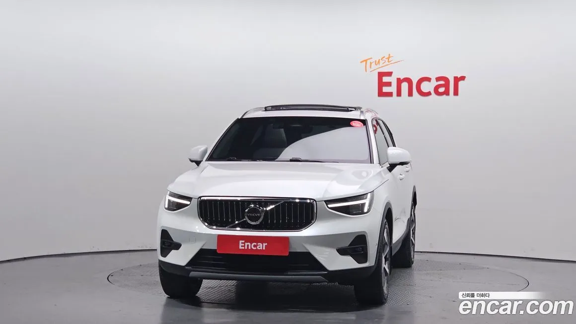 Volvo XC40 2025 из KR, фото 3