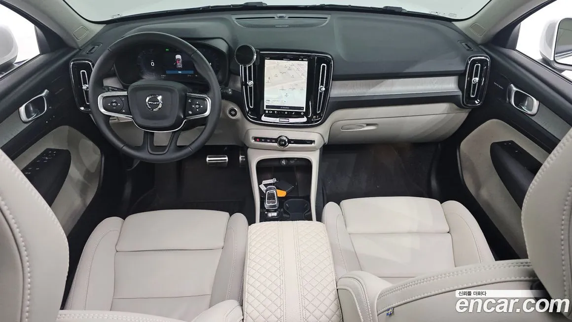 Volvo XC40 2025 из KR, фото 7