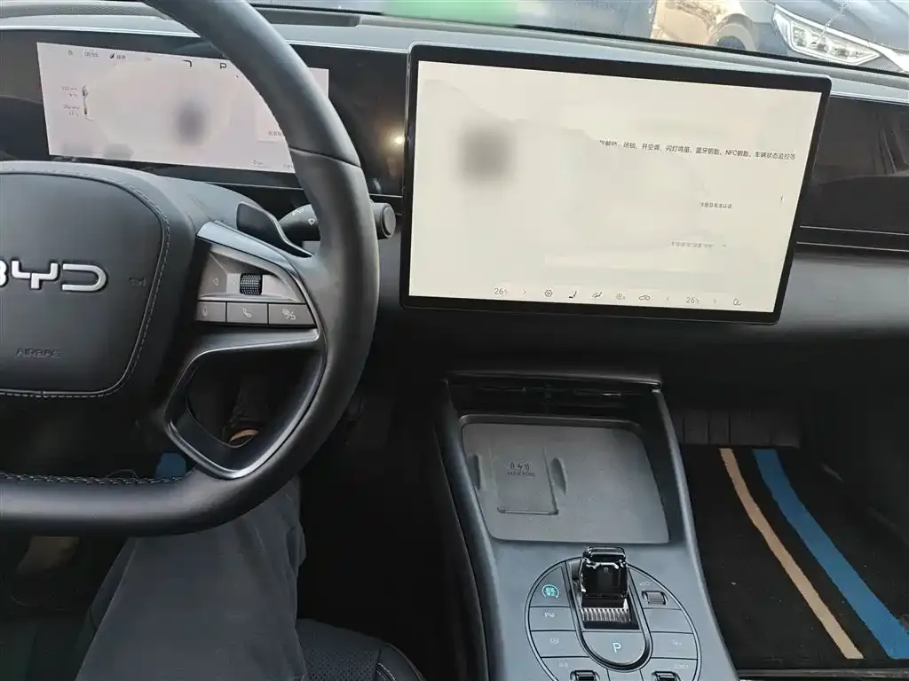 BYD Seal — фото 10
