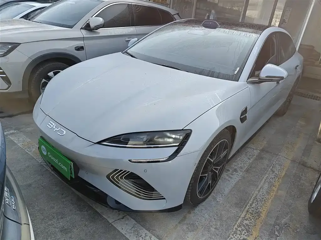 BYD Seal — фото 2