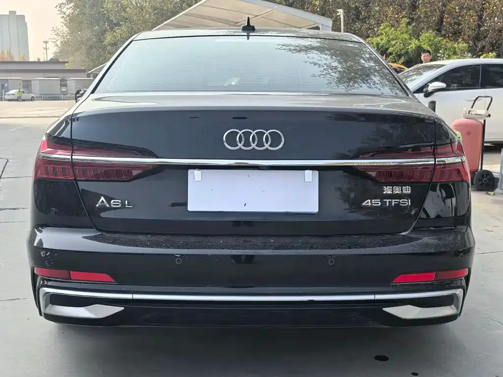 Audi A6L — фото 4