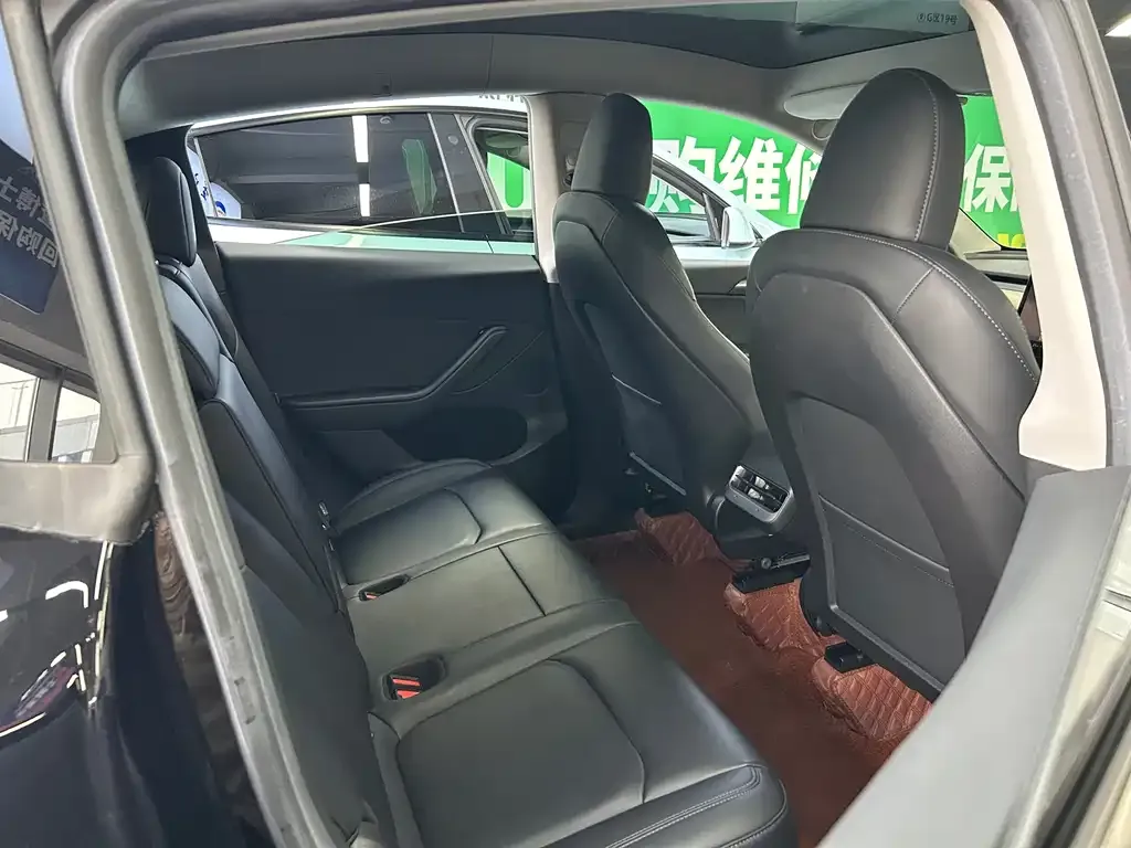 Tesla Model Y 2023 из CN, фото 10