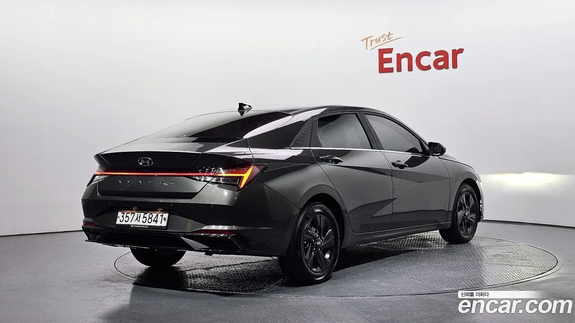 Hyundai AVANTE 2021 из KR, фото 2