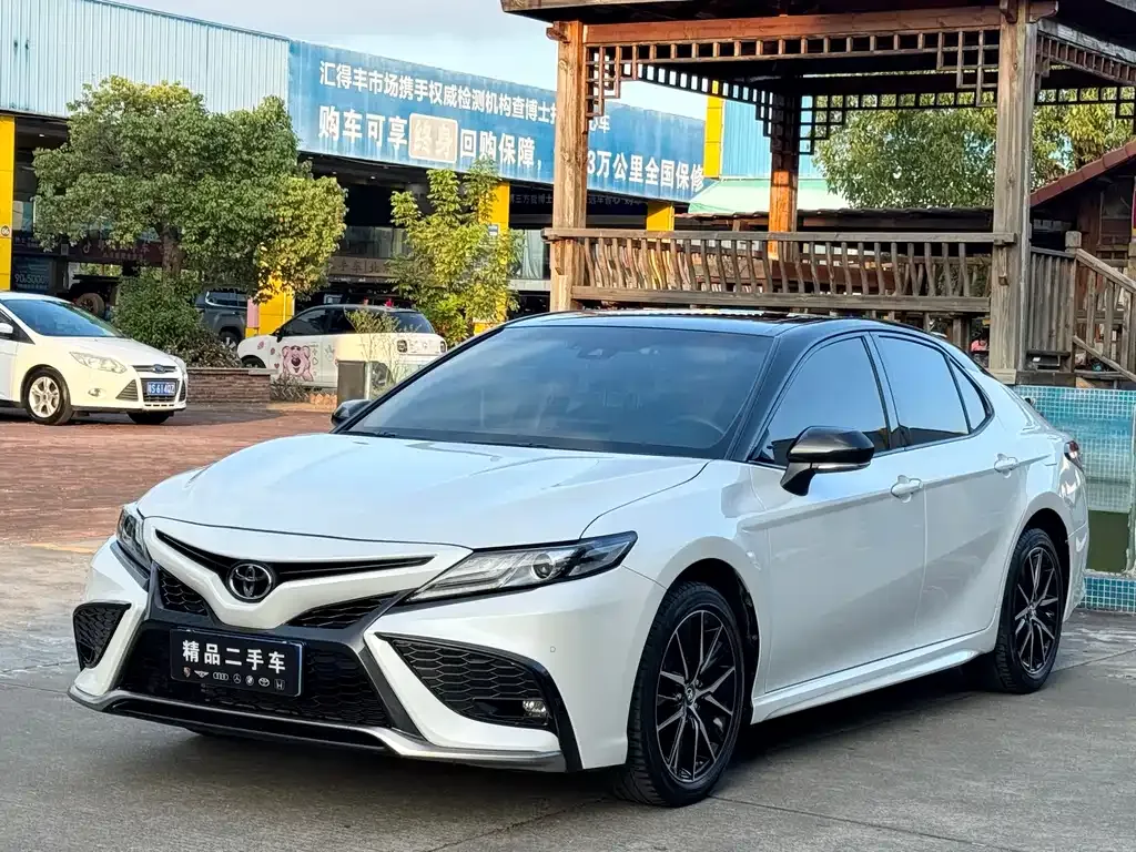 Toyota Camry 2022 из CN, фото 1