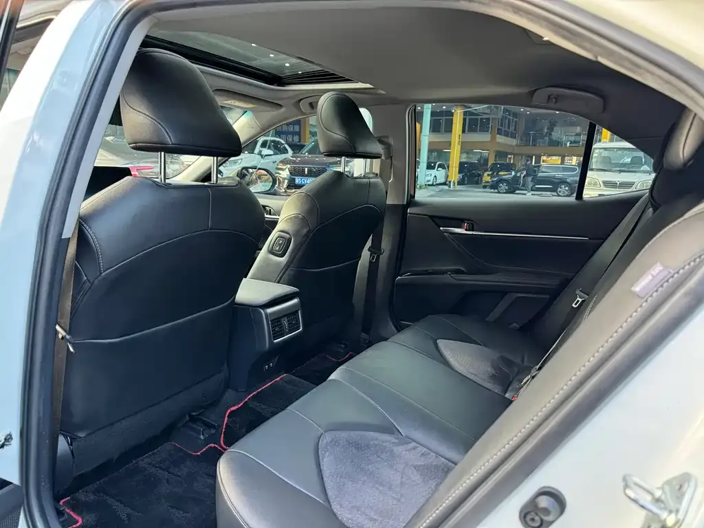 Toyota Camry 2022 из CN, фото 7
