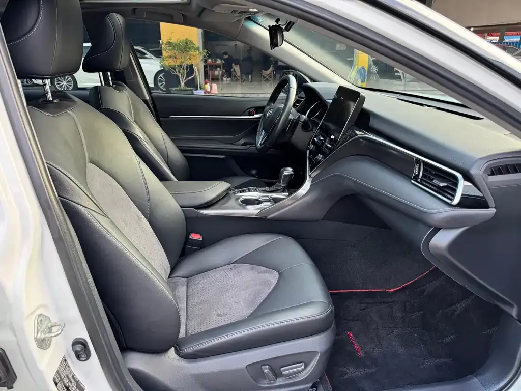 Toyota Camry 2022 из CN, фото 8