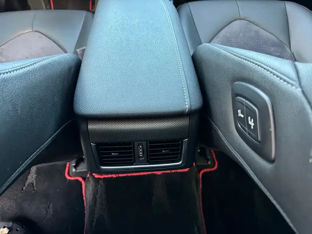 Toyota Camry 2022 из CN, фото 9