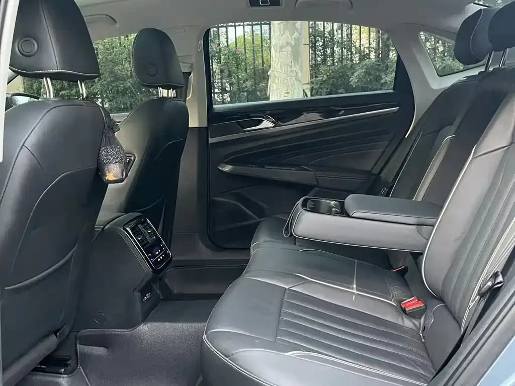 Volkswagen Passat 2022 из CN, фото 6