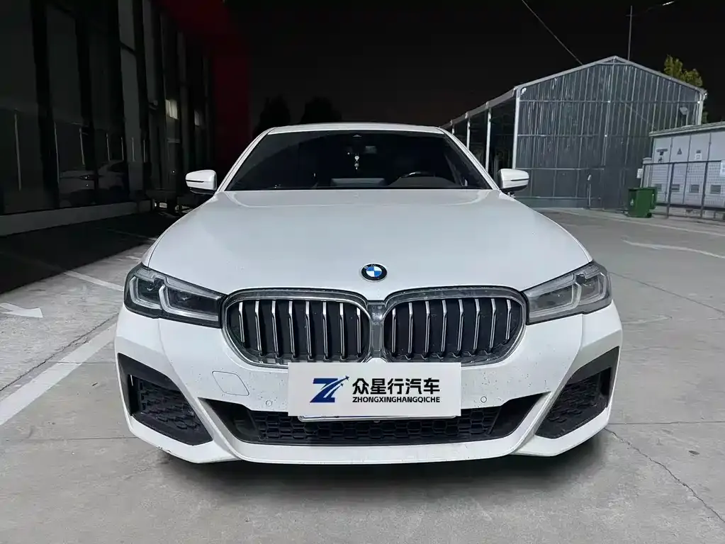 BMW 5 Series — фото 9