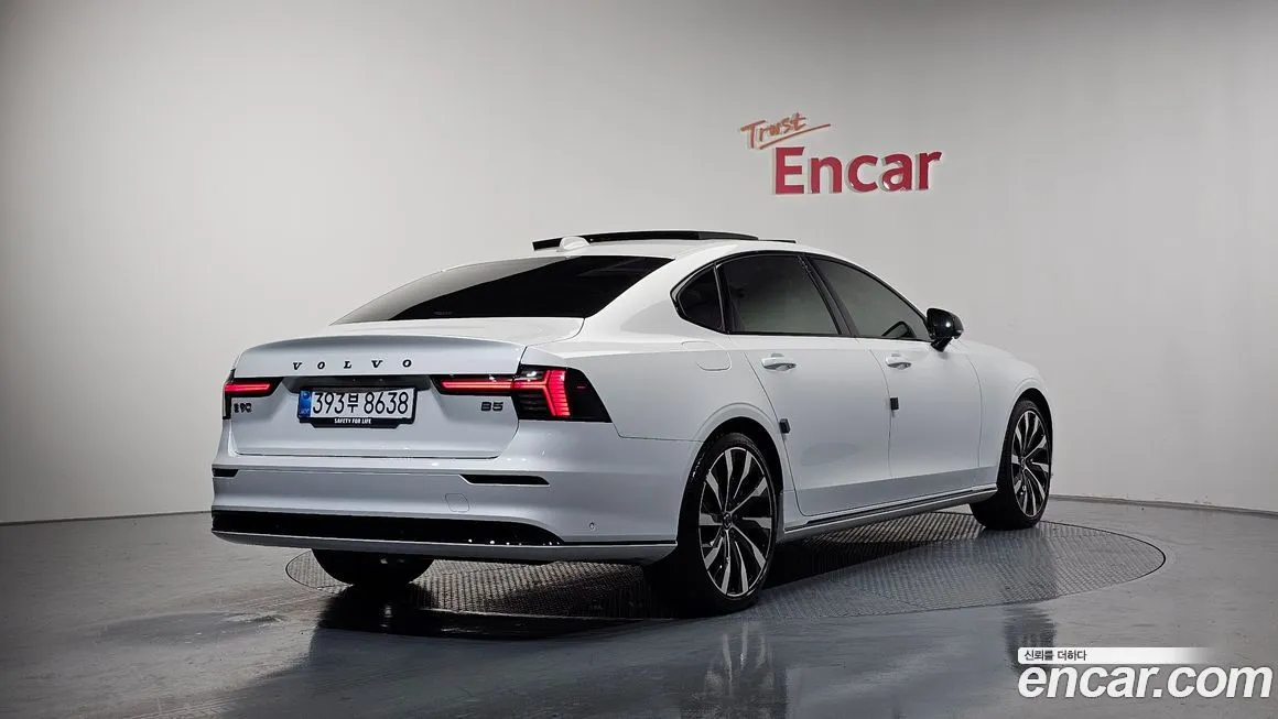 Volvo S90 2026 из KR, фото 2