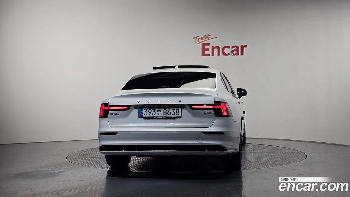Volvo S90 2026 из KR, фото 4