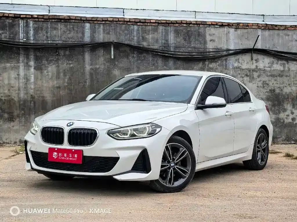 BMW 1 Series 2022 из CN, фото 1