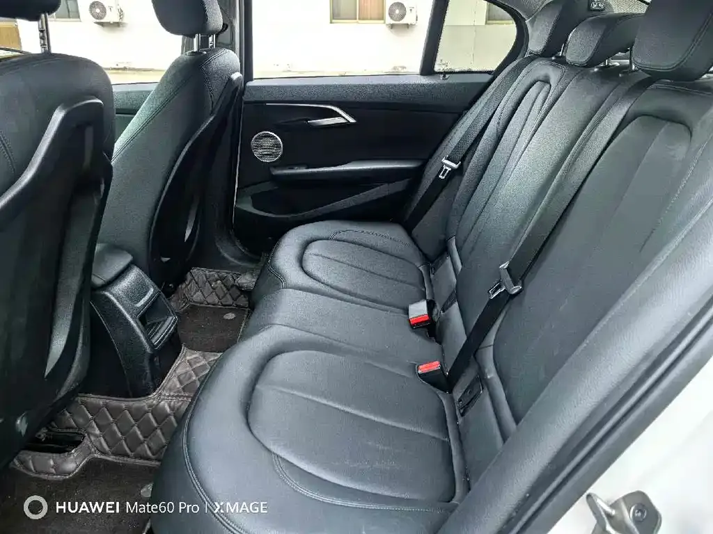 BMW 1 Series 2022 из CN, фото 7