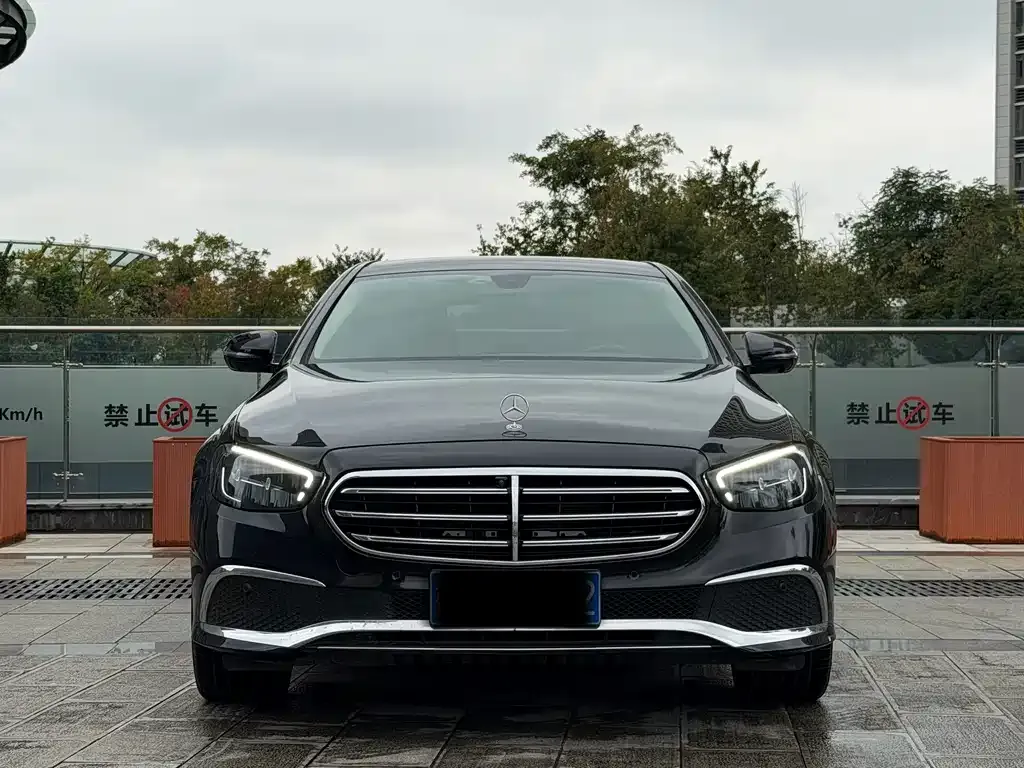 Mercedes-Benz E-Class 2023 из CN, фото 2