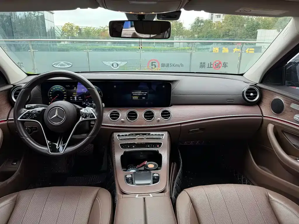 Mercedes-Benz E-Class 2023 из CN, фото 6