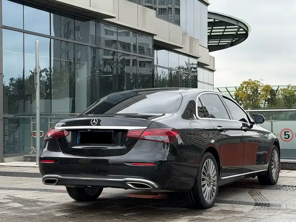 Mercedes-Benz E-Class 2023 из CN, фото 7