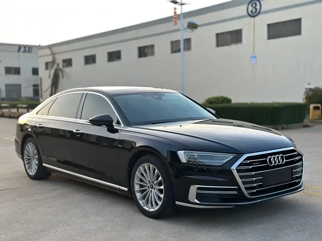 Audi A8 2021 из CN, фото 3