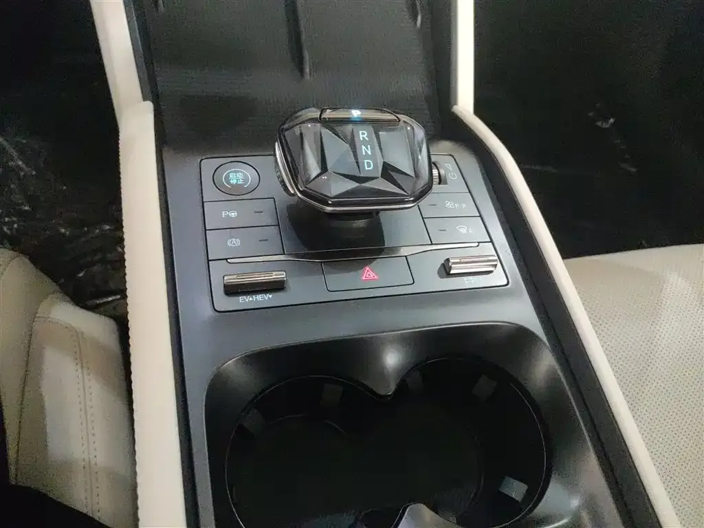 BYD Qin L 2025 из CN, фото 6