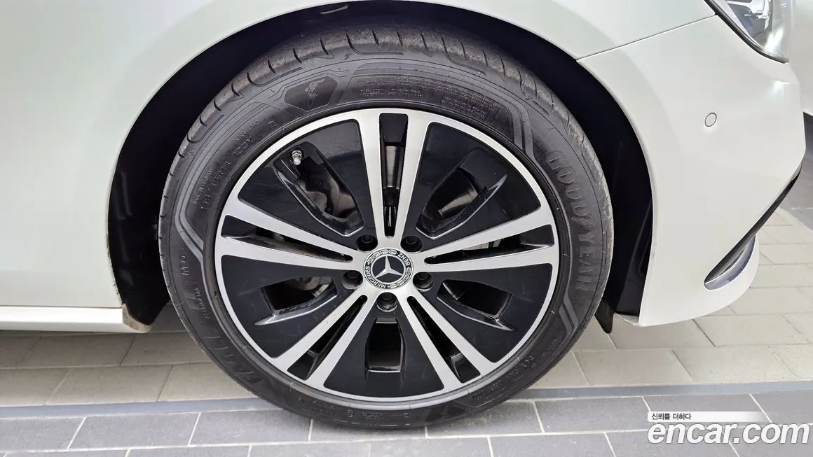 Mercedes-Benz E-Class 2021 из KR, фото 5