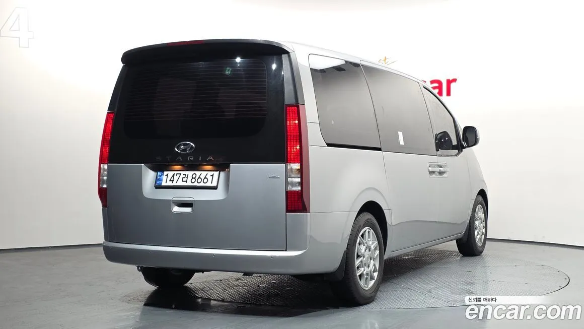 Hyundai Staria 2023 из KR, фото 2