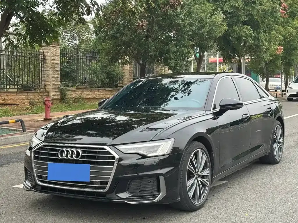 Audi A6L 2022 из CN, фото 1