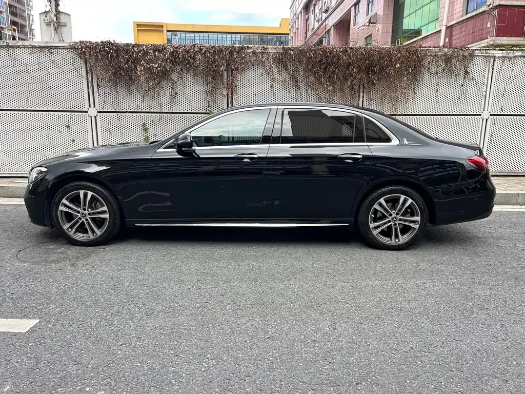 Mercedes-Benz E-Class 2022 из CN, фото 4
