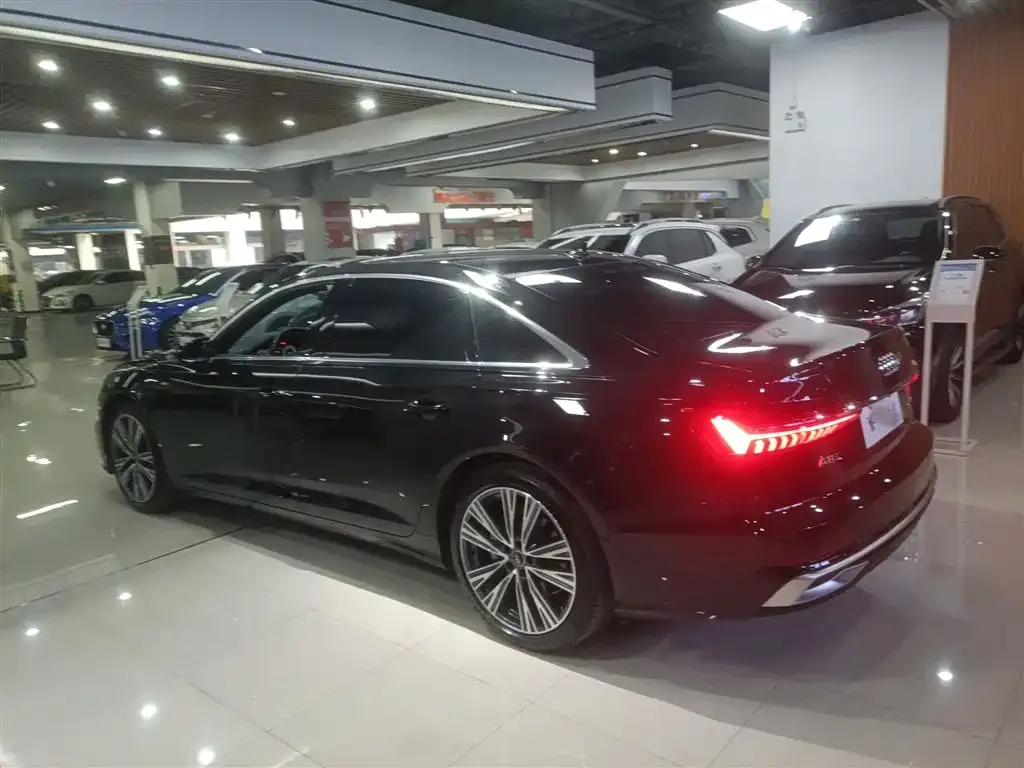 Audi A6L 2025 из CN, фото 5