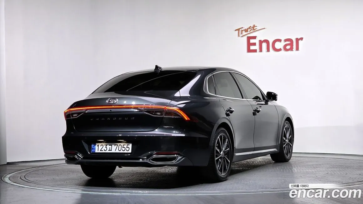 Hyundai Grandeur 2022 из KR, фото 2