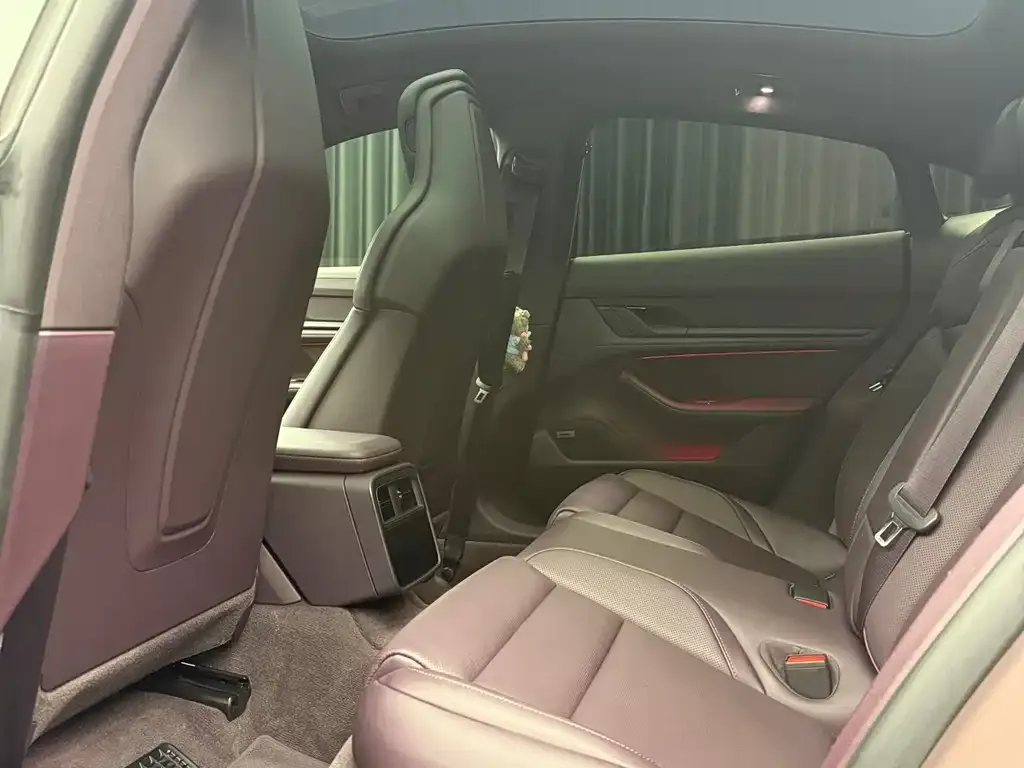 Porsche Taycan 2024 из CN, фото 8