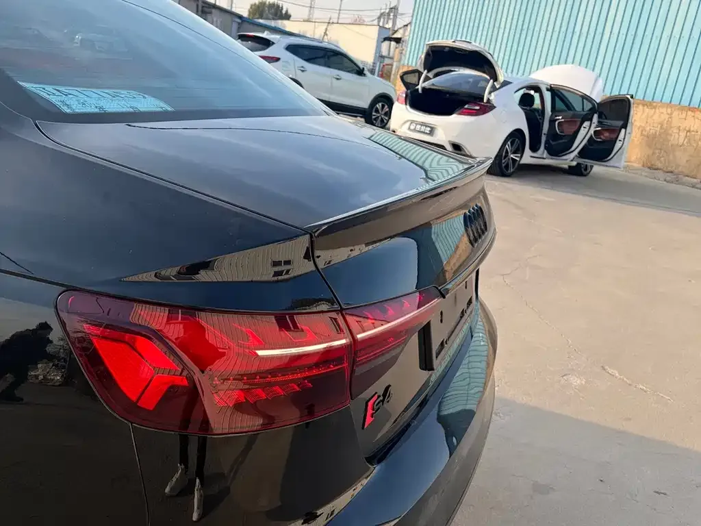 Audi S4 2023 из CN, фото 3
