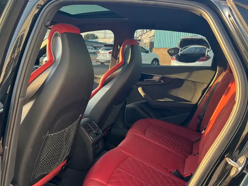 Audi S4 2023 из CN, фото 9