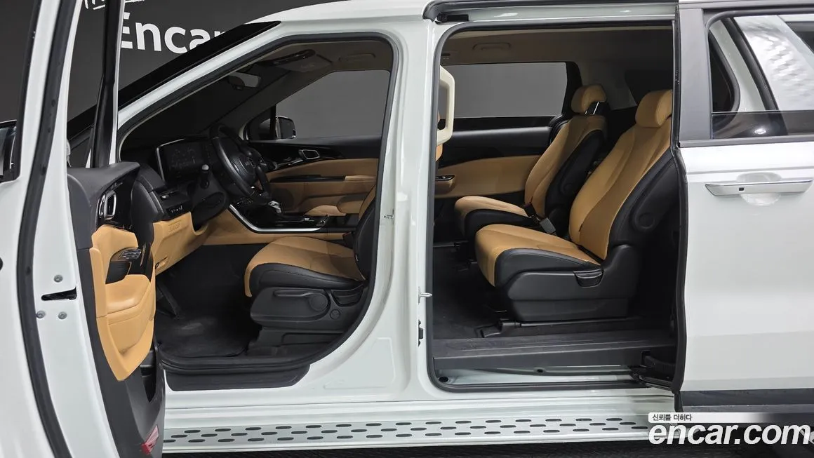 Kia Carnival — фото 10