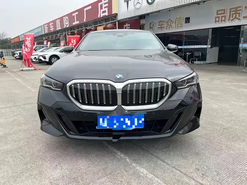 BMW 5 Series — фото 2