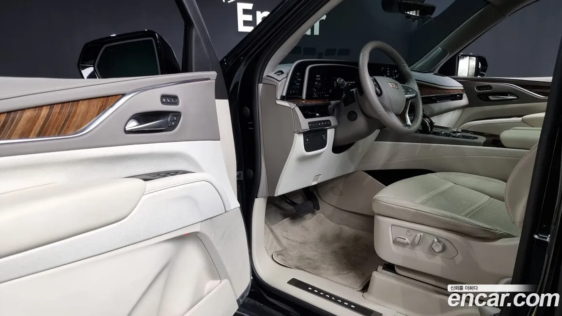 Cadillac Escalade 2023 из KR, фото 10