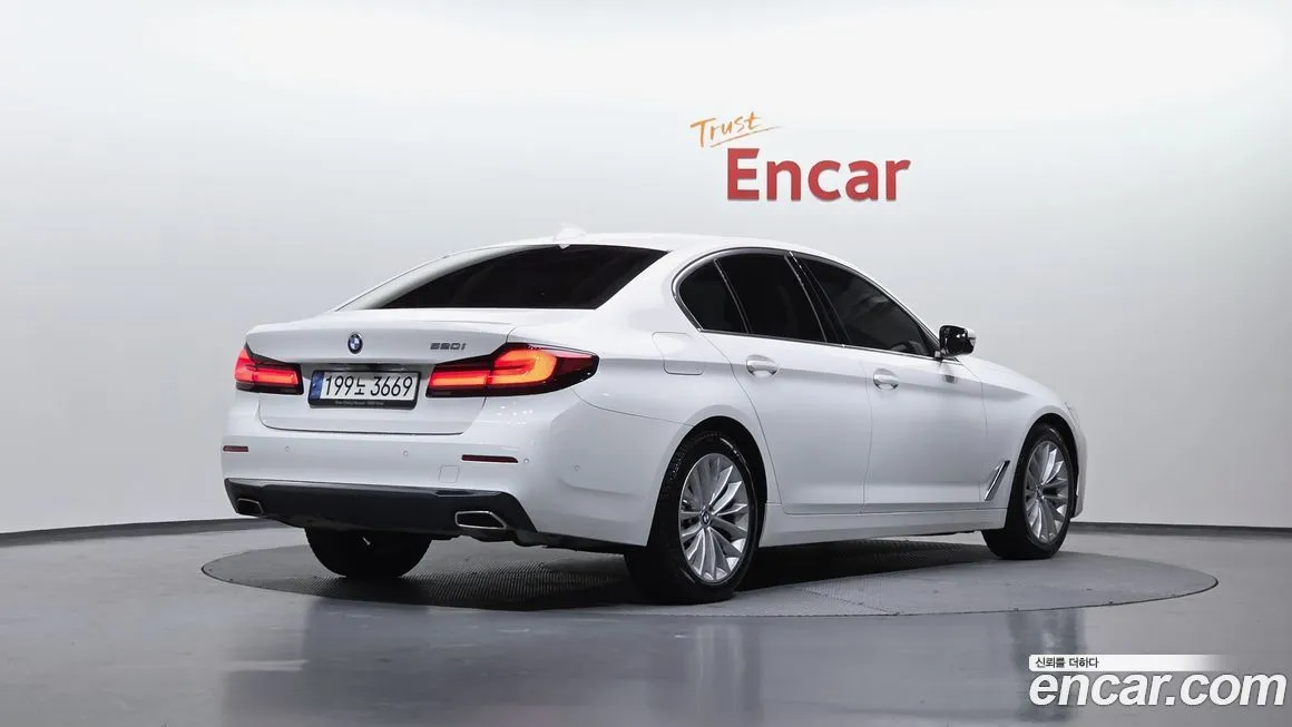 BMW 5-Series 2021 из KR, фото 2