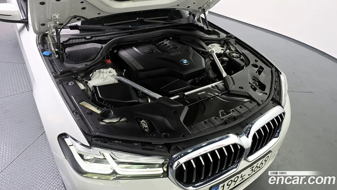 BMW 5-Series 2021 из KR, фото 6