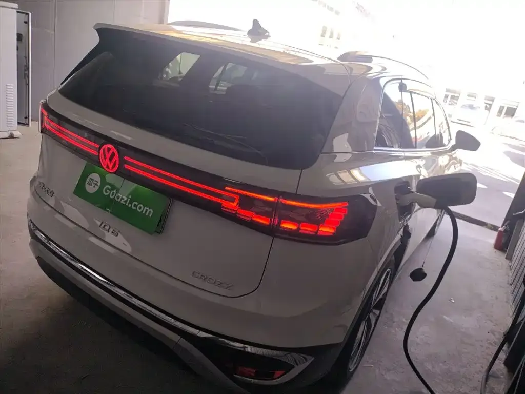 Volkswagen ID.6 Crozz 2021 из CN, фото 7