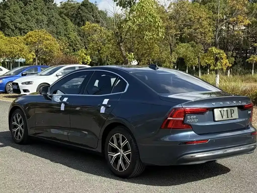 Volvo S60 2023 из CN, фото 6
