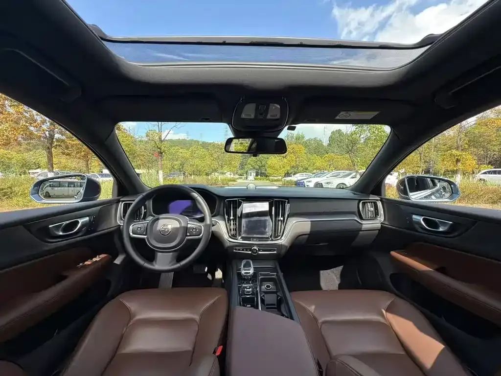 Volvo S60 2023 из CN, фото 9