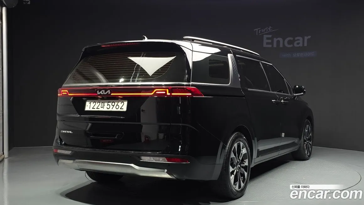 Kia Carnival 2023 из KR, фото 2