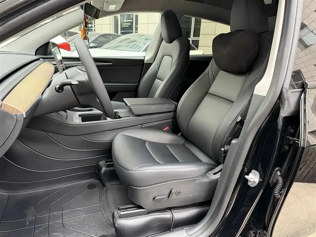Tesla Model Y 2023 из CN, фото 10