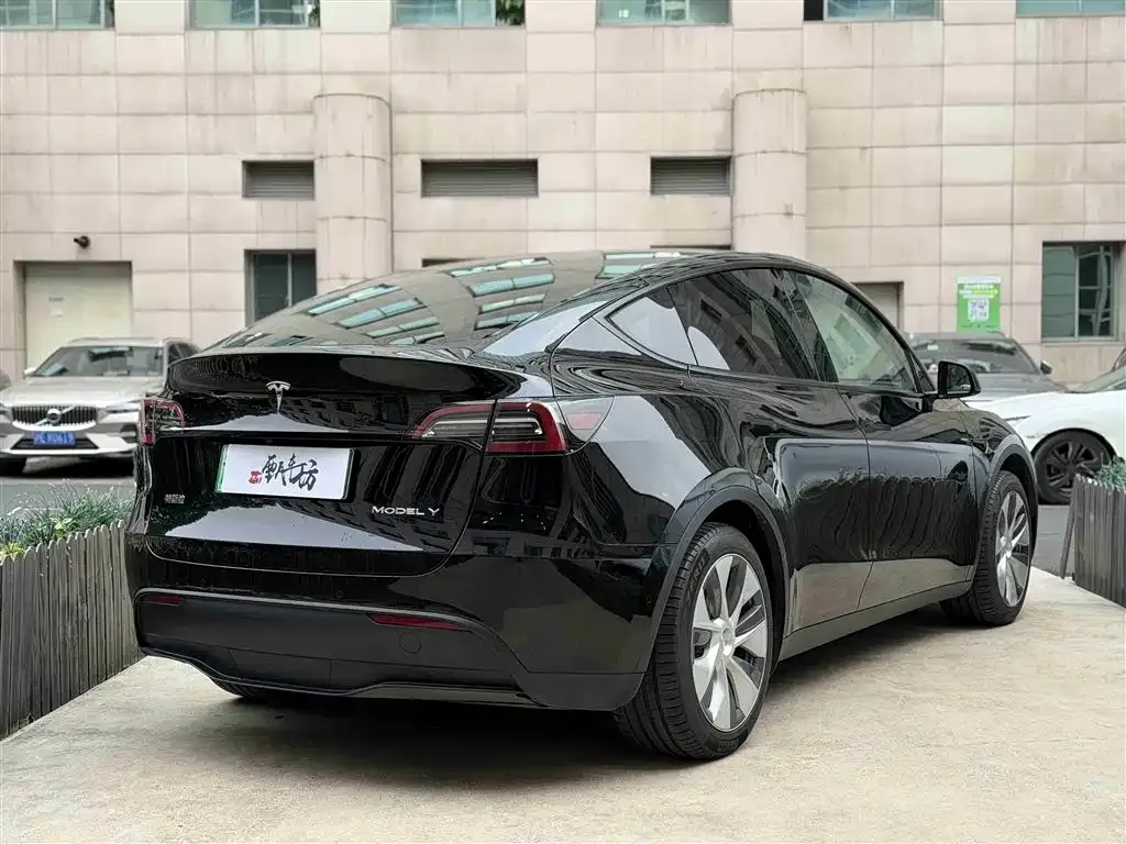 Tesla Model Y 2023 из CN, фото 4