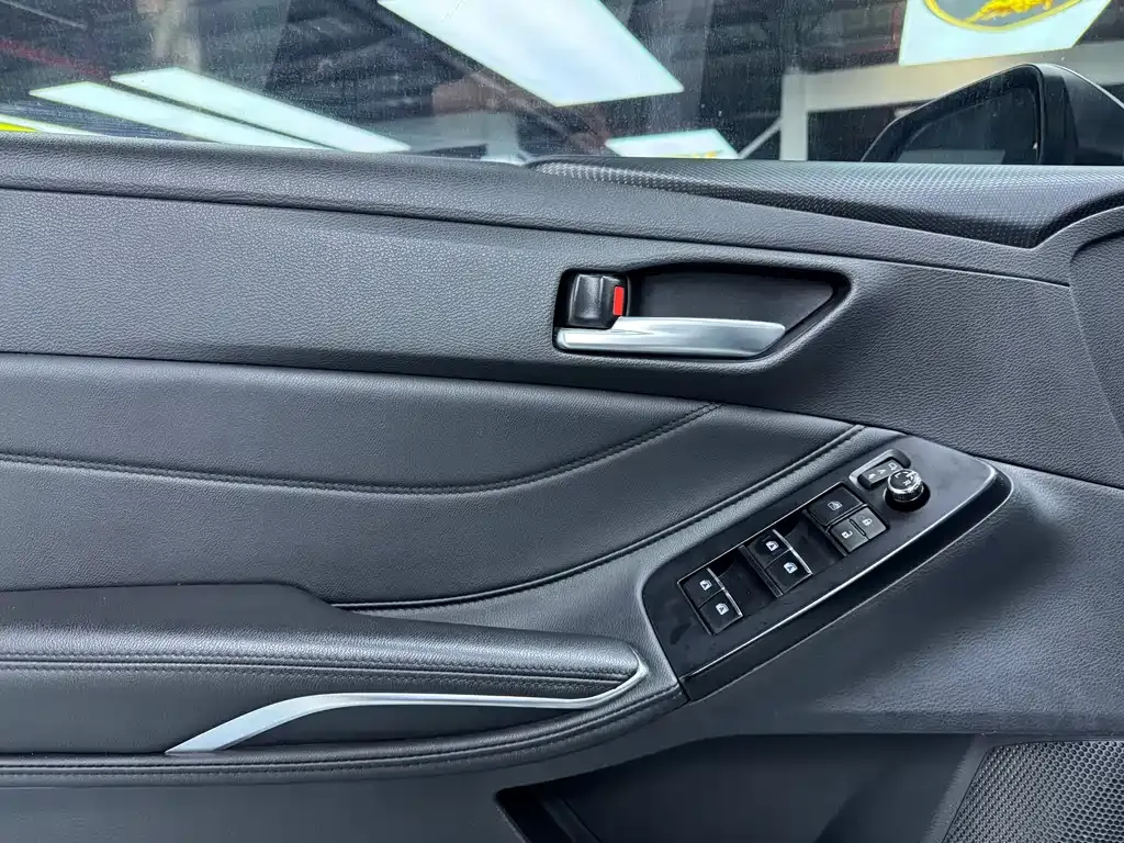 Toyota Avalon 2022 из CN, фото 6