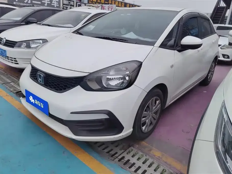 Honda Fit — фото 1