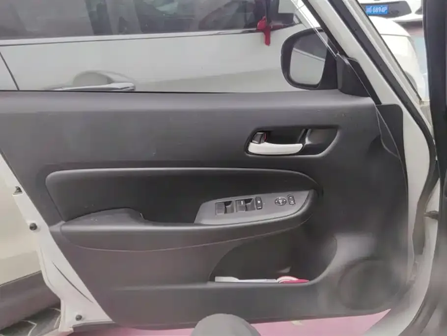Honda Fit — фото 7