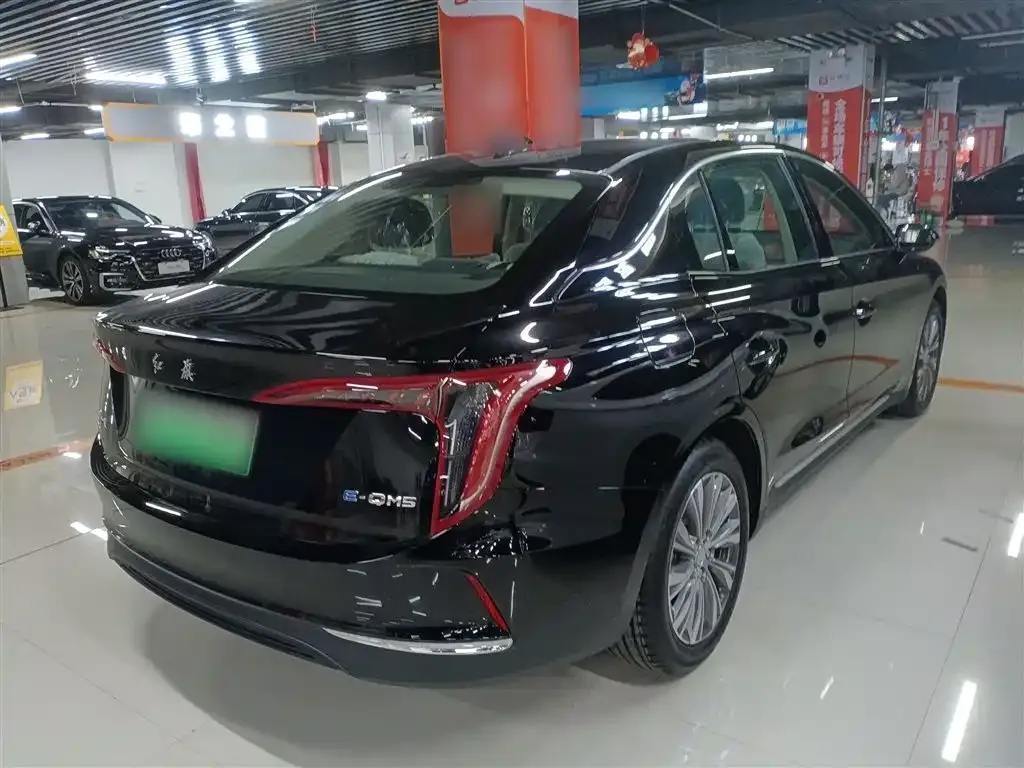 Hongqi E-QM5 2025 из CN, фото 7