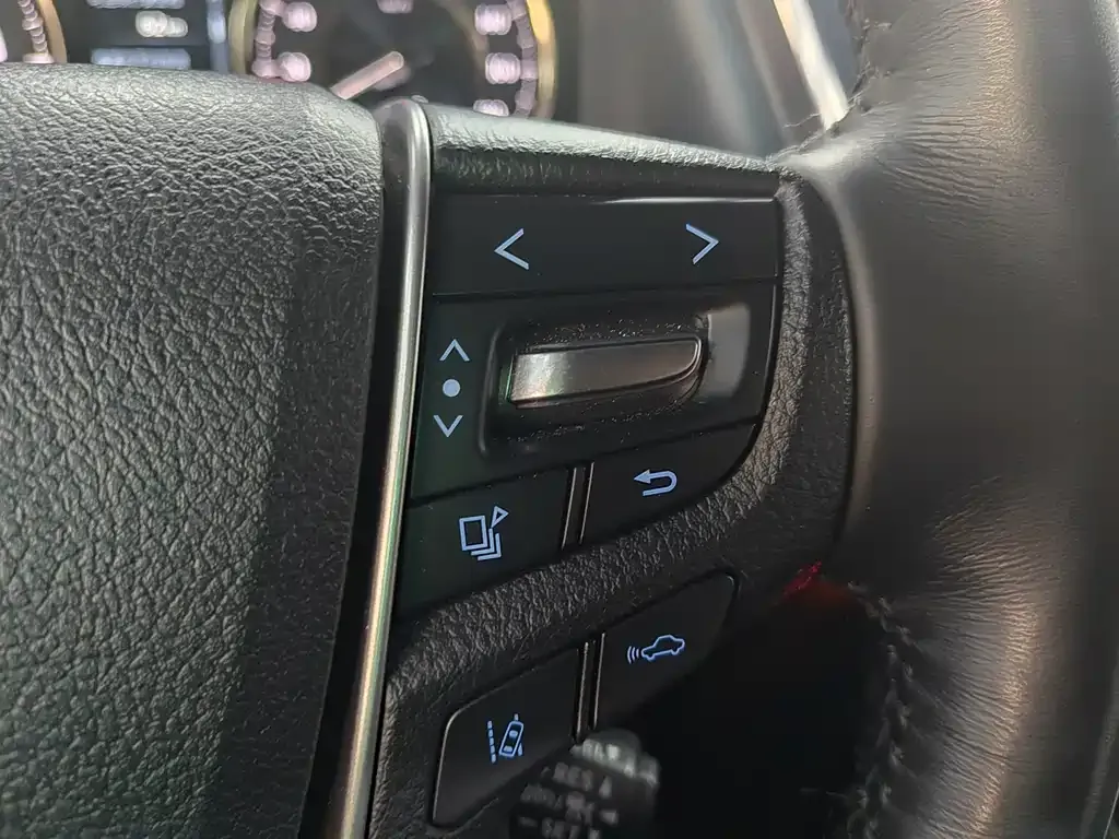 Toyota Vellfire 2023 из CN, фото 5