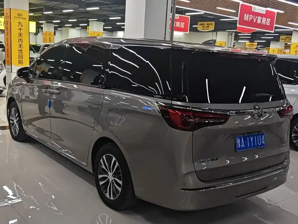 Buick GL8 2024 из CN, фото 3