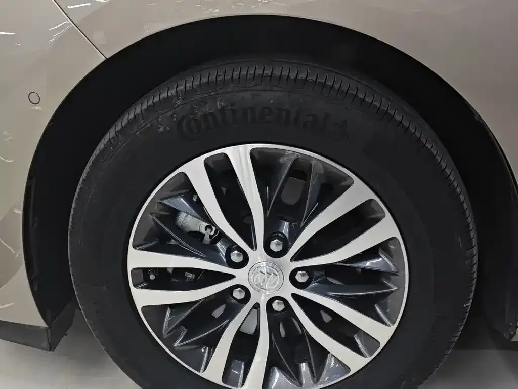 Buick GL8 2024 из CN, фото 7