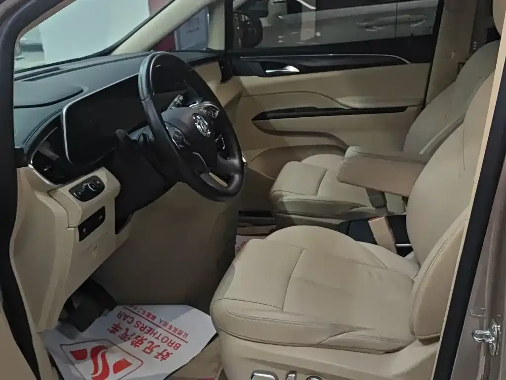 Buick GL8 2024 из CN, фото 9
